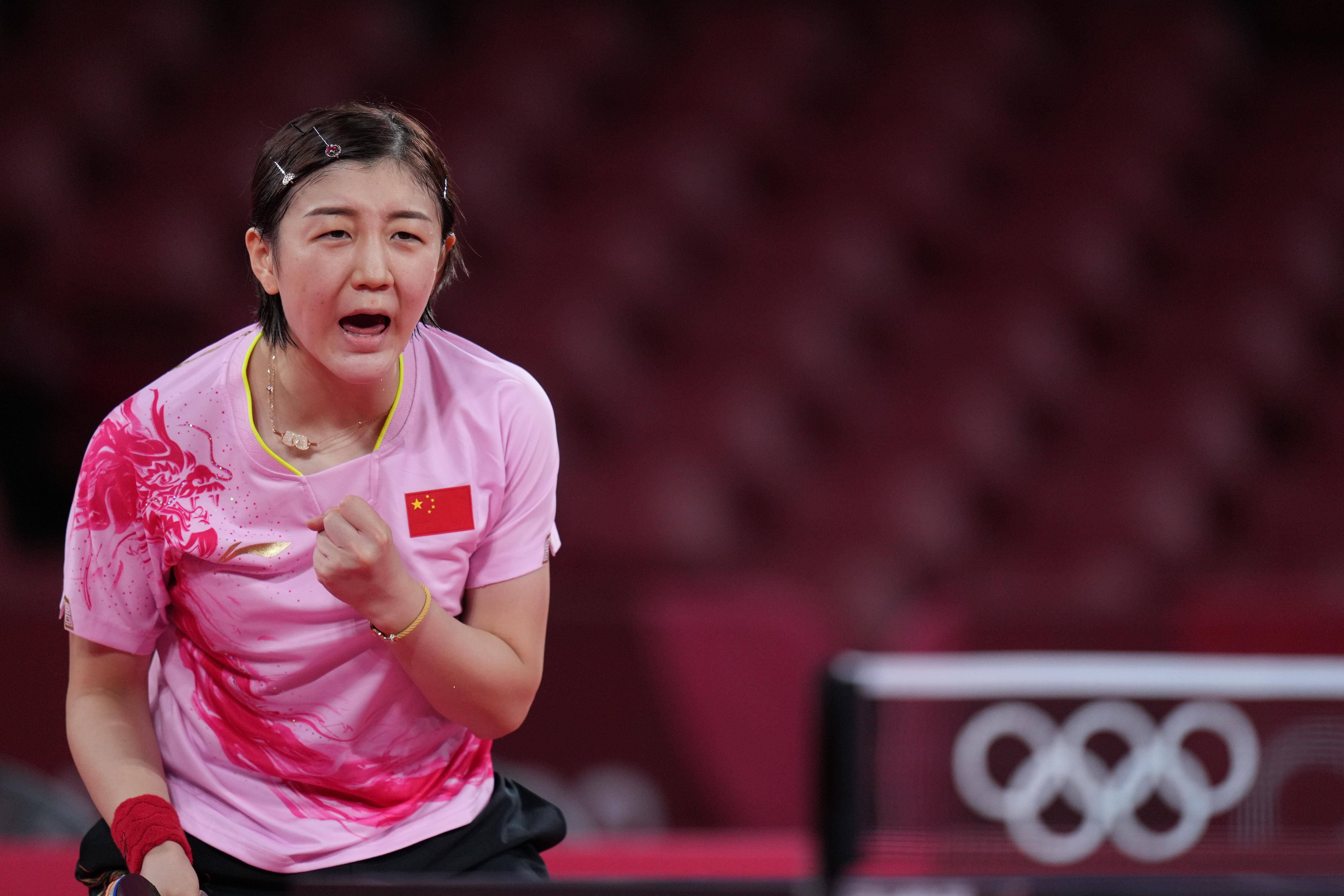 会乒乓球女子单打决赛中,中国选手陈梦以4比2战胜队友孙颖莎,夺得冠军