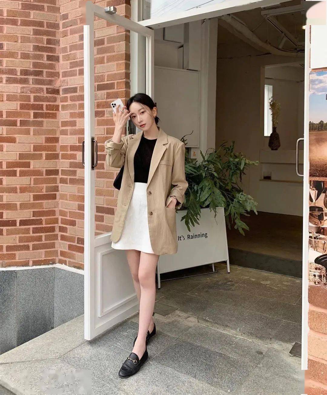 夏天衣服搭配韩系 7cc4b50272dc483eb307f4aceba7372f.jpeg