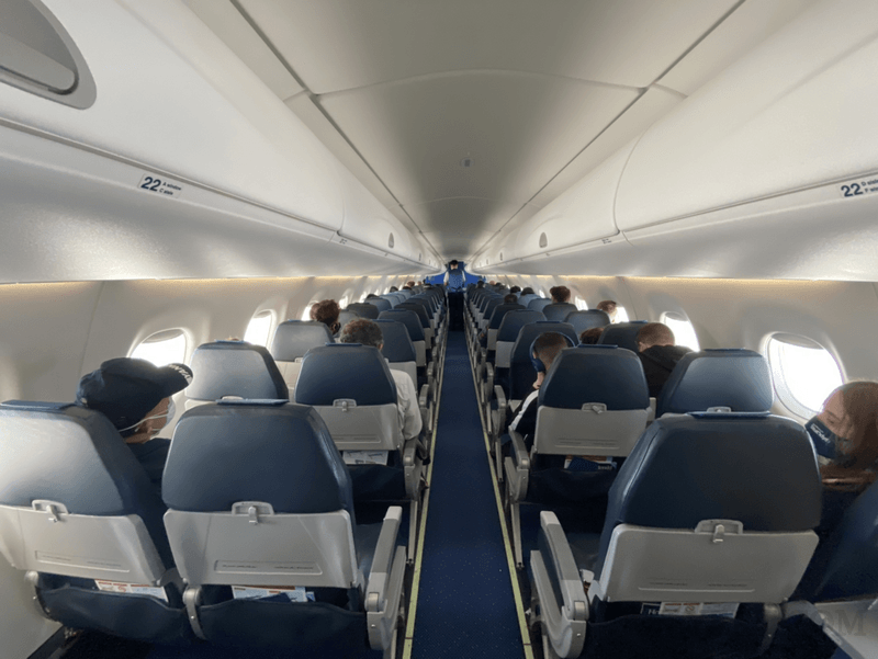 小飞机里的超强座椅拔草巴航工e75小型支线客机内部配置如何
