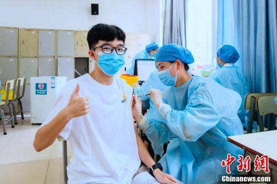 福建|福建莆田：中学生集中接种新冠疫苗