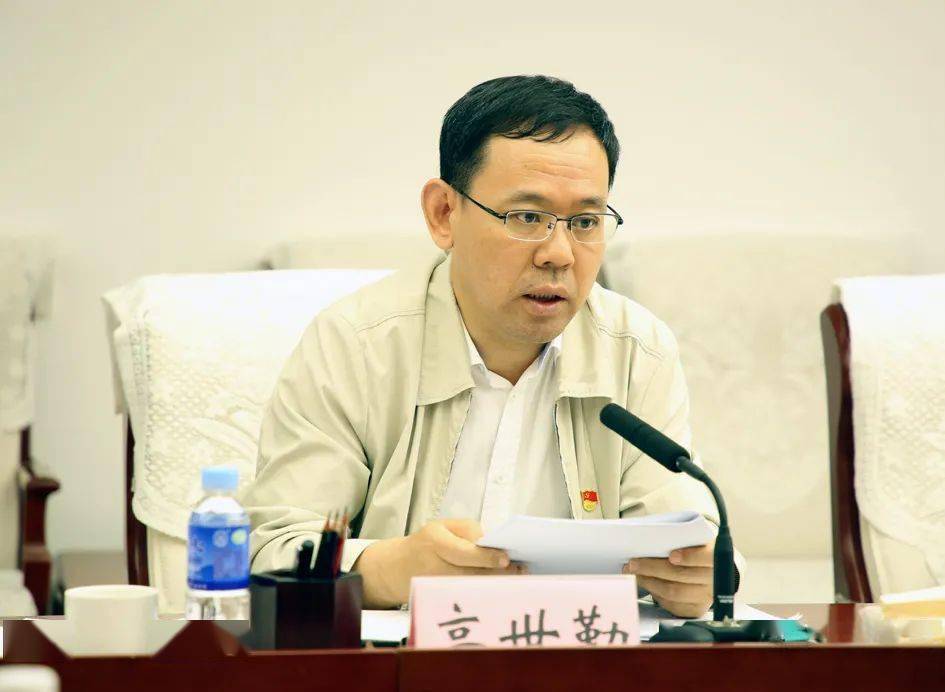 高世勤以普通党员身份参加所在党支部党史学习教育专题组织生活会