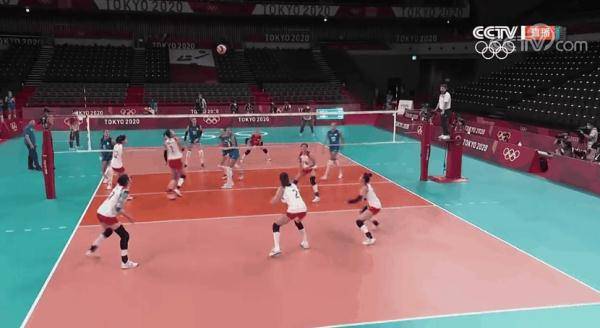 俄罗斯|中国女排遭遇三连败！赛后郎平对女排姑娘们说：昂起头来！