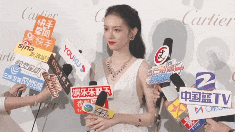 健兴|00后输了，这届95后小花也太会穿了吧！