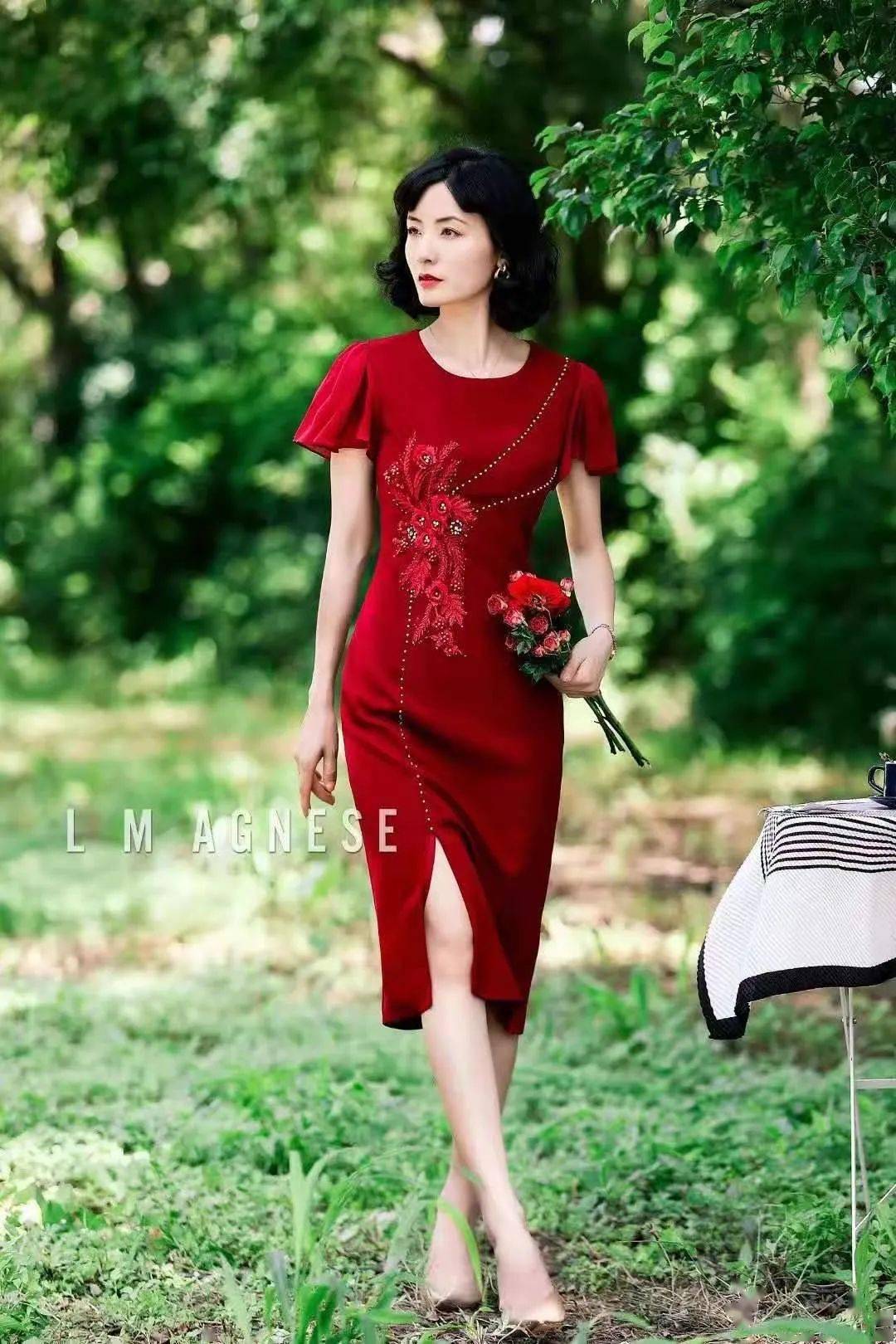 穿这些裙变身优雅淑女