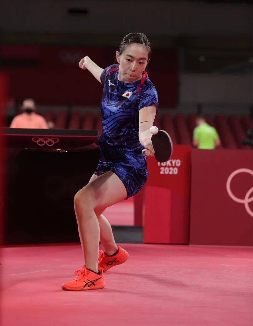 马龙秀花样才艺石川佳纯球鞋抢镜亚瑟士奥运赛场显身手乒乓国球汇