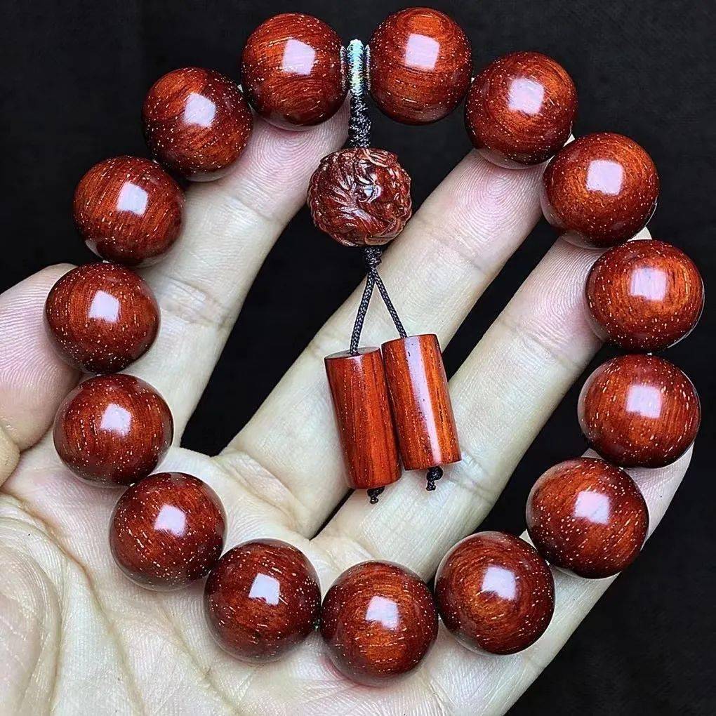 小叶紫檀的盘玩"姿势",你知道几个?