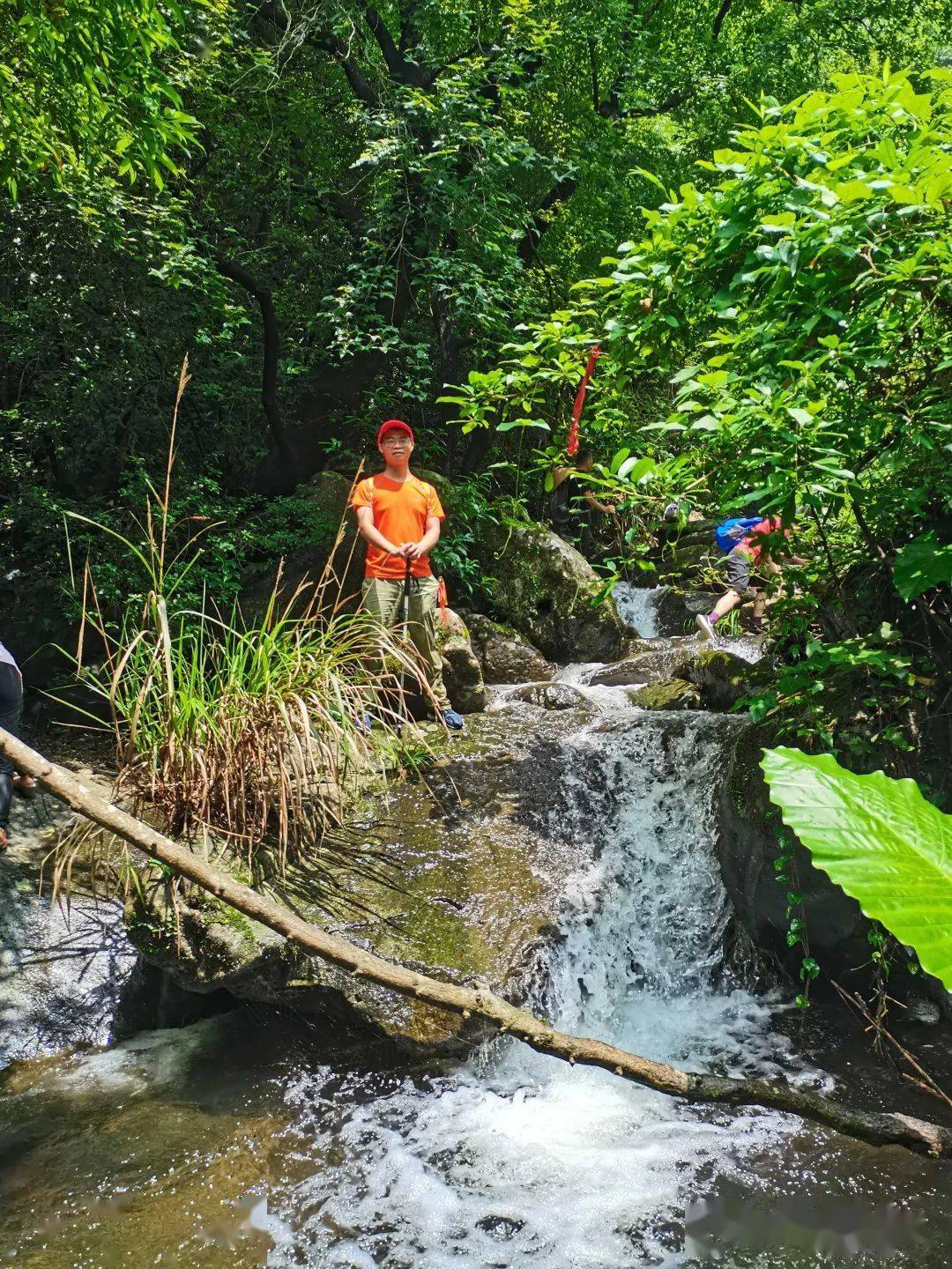 老虎涧踏水溯溪