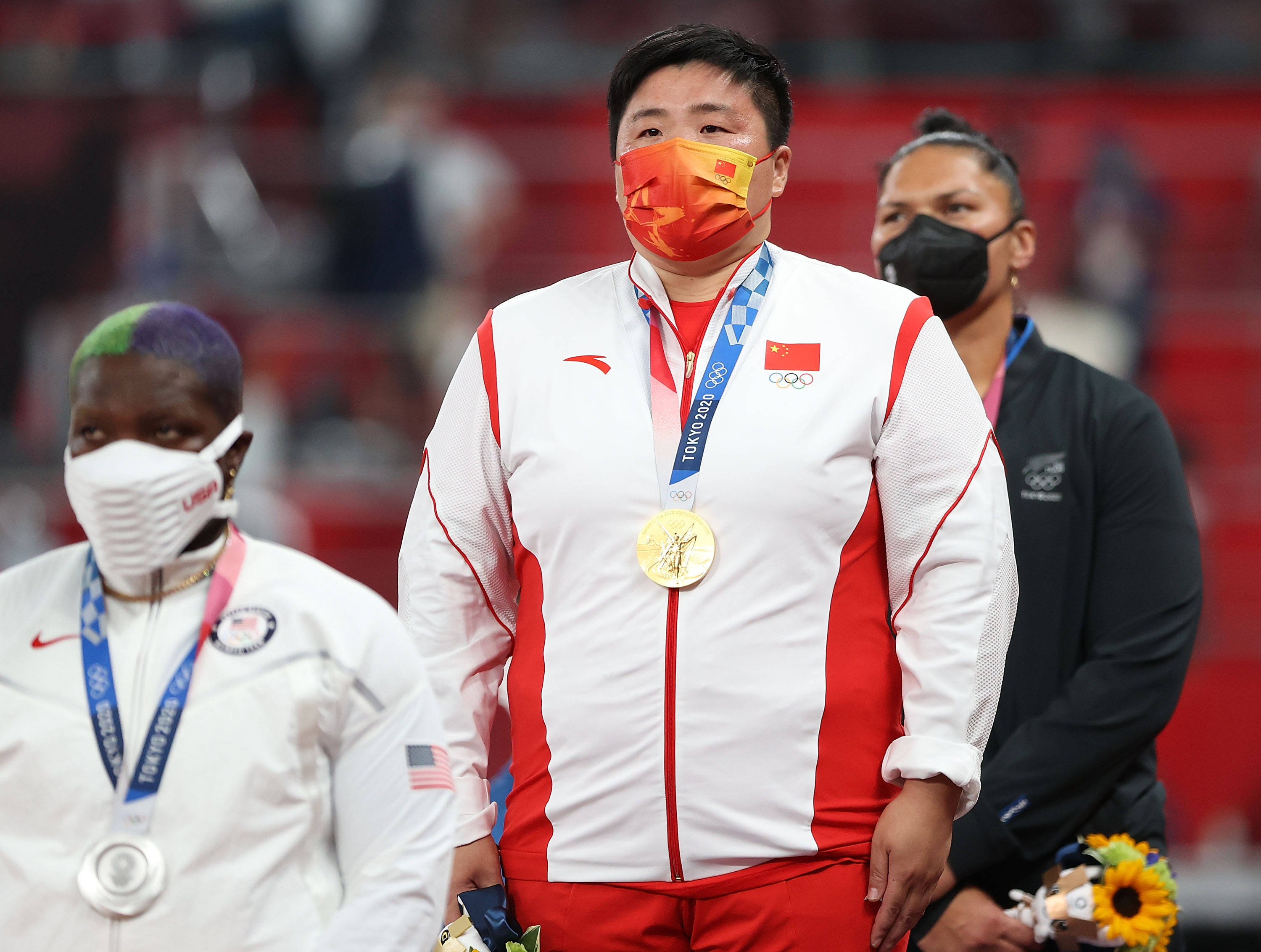 女子铅球——巩立姣获得金牌