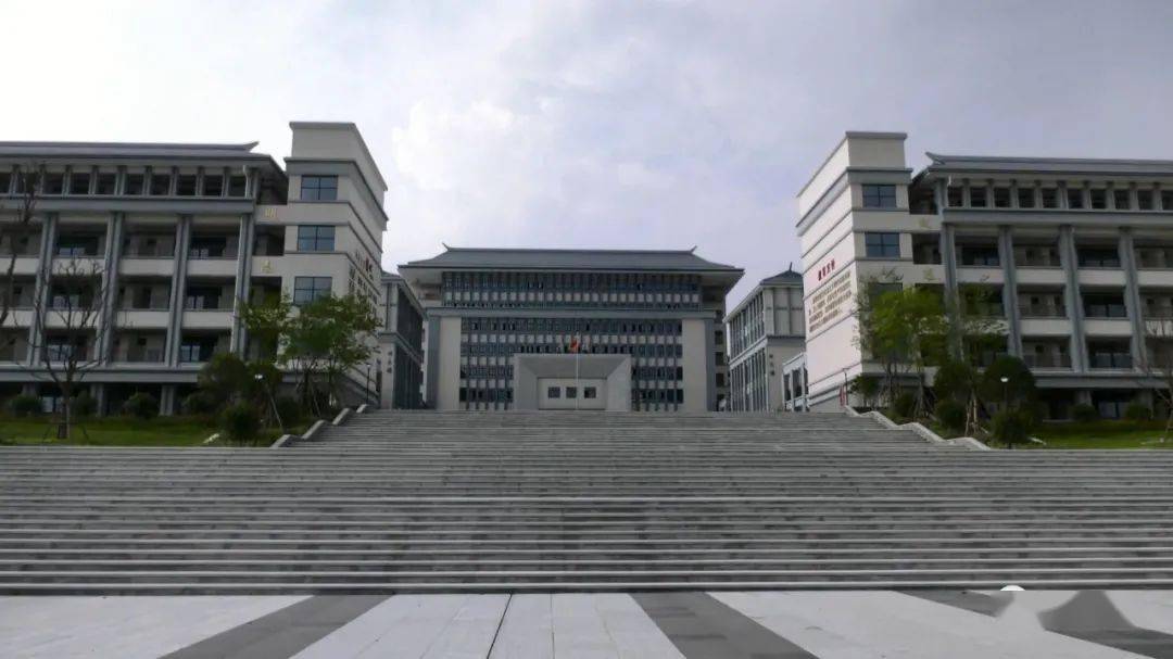 长汀县委书记廖深洪带队调研长汀一中高中部新校区项目——_工作