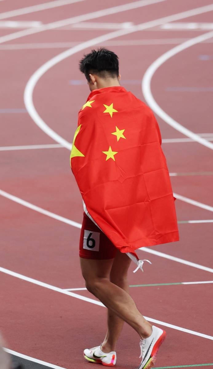 站上起跑线的那一刻他就已经赢了998秒苏炳添在东京奥运会男子百米