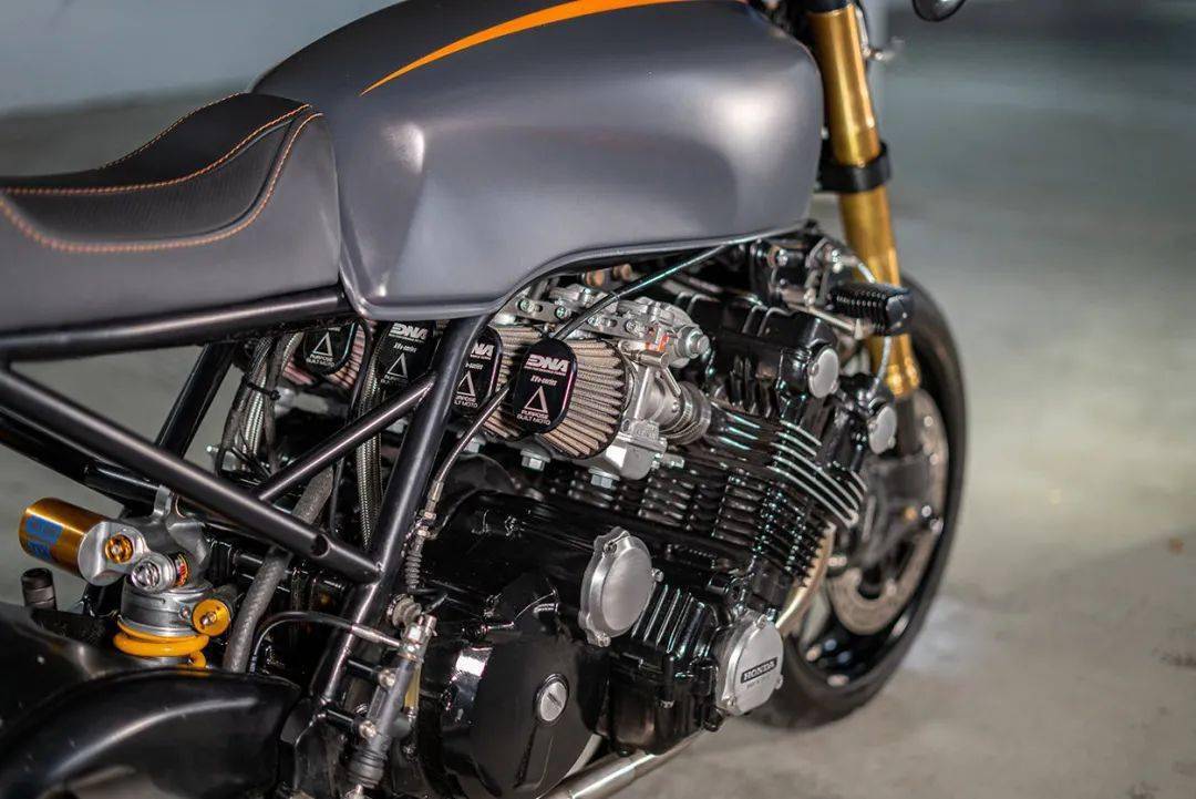 改装鉴赏 本田六缸cbx1000 Cafe Racer 内附声浪视频 搜狐汽车 搜狐网