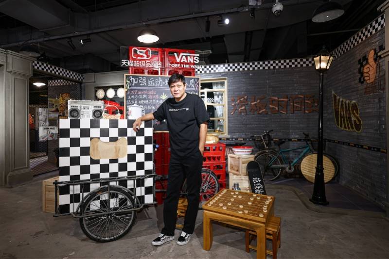 滑板|Vans携手亚洲足球先生范志毅，推动滑板运动的发展