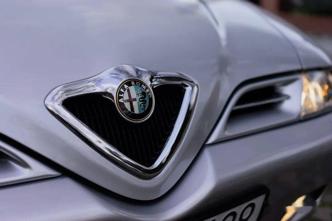 2000年国内的意大利小众车之阿尔法罗密欧166