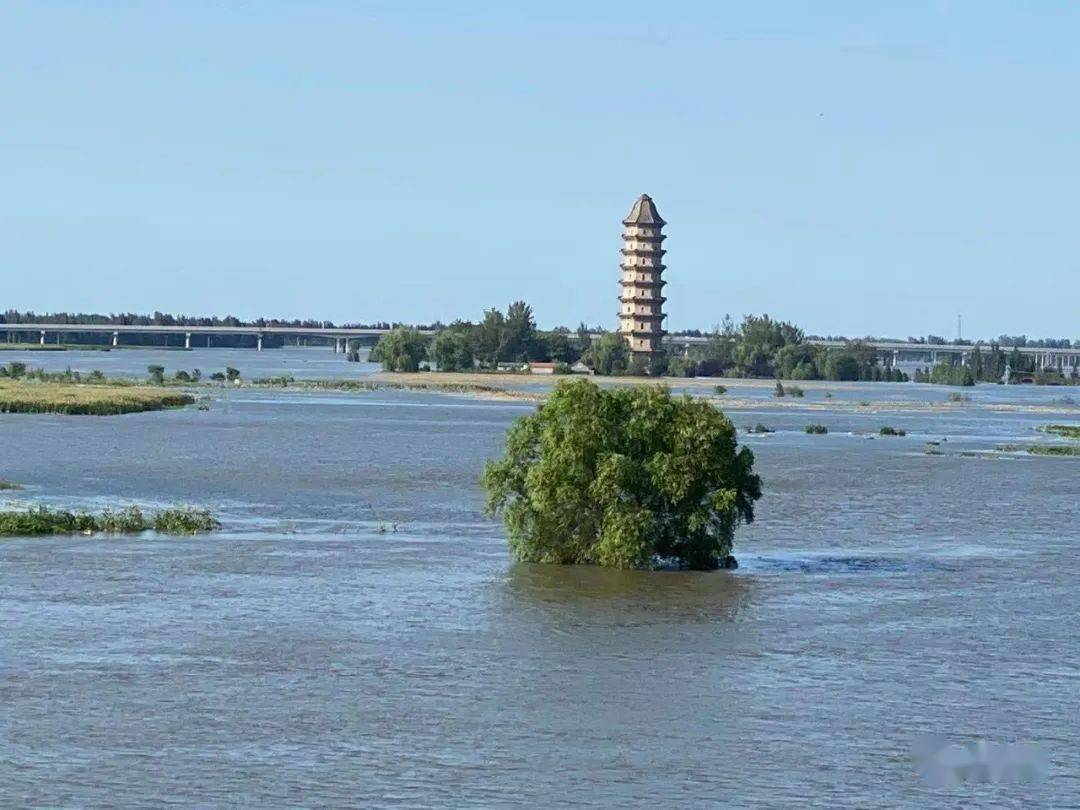 根据水文监测信息,7月31日14点30分漳卫河临清水文站首次洪水达到峰值