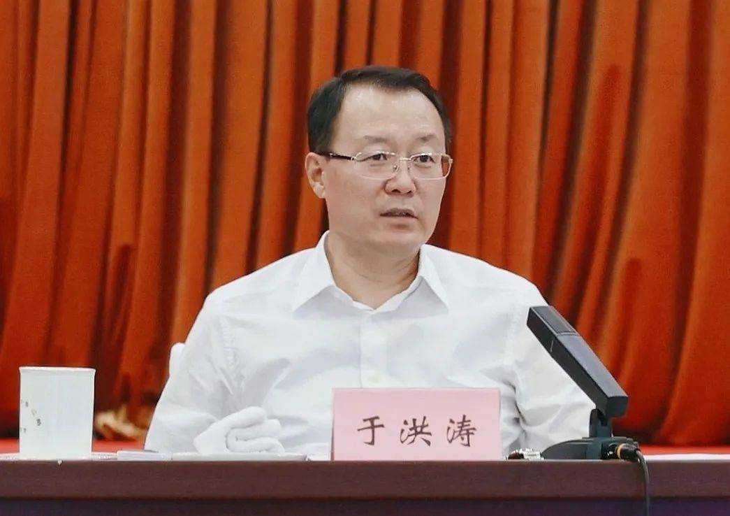 王钢,郑野岩,张行斌,王兆成,和韶红,叶迎春,关集双出席.