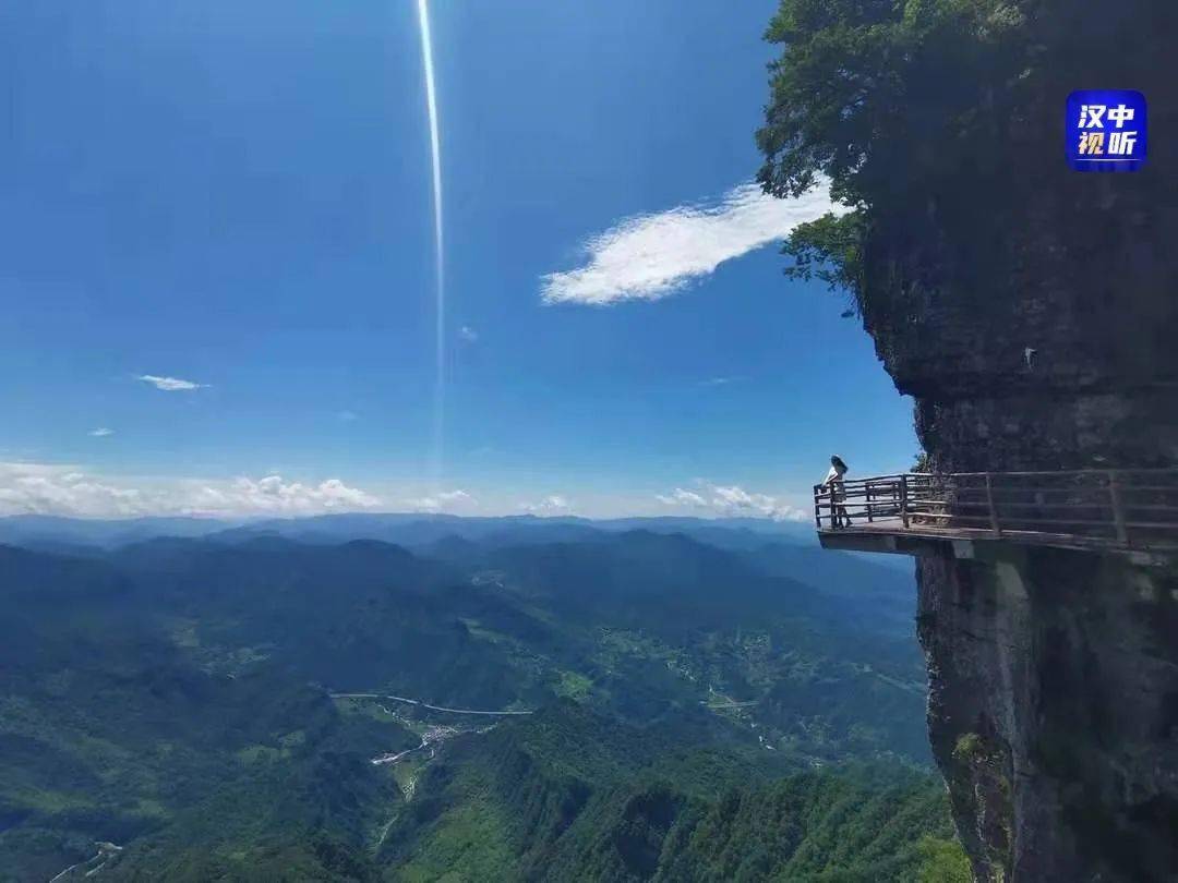 南郑龙头山景区