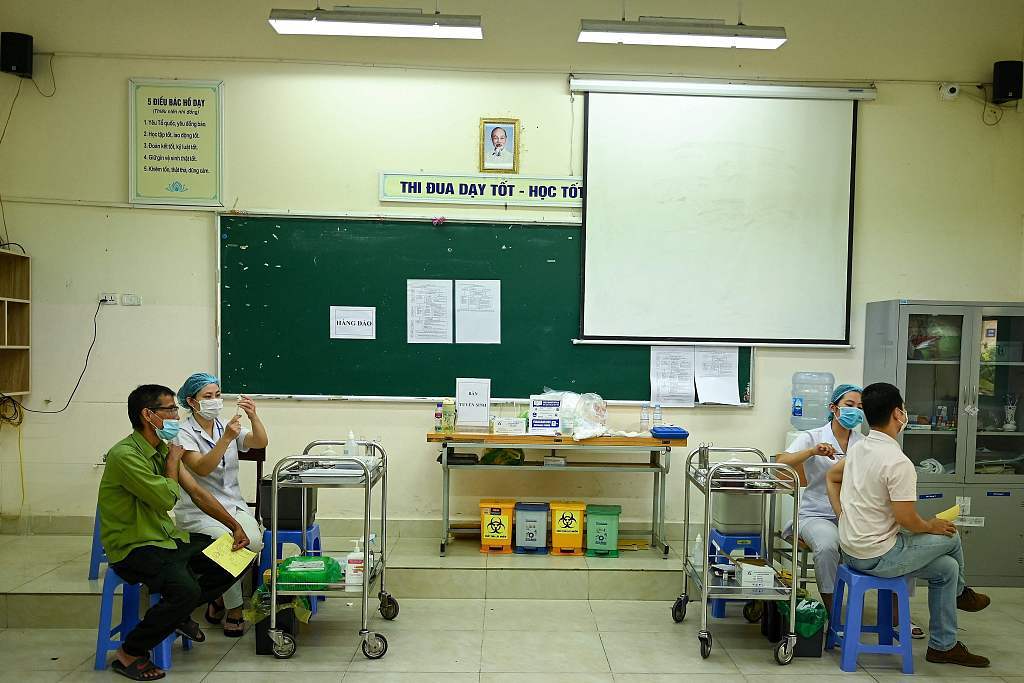 版权|越南单日新增8377例本土病例 胡志明市累计确诊超10万