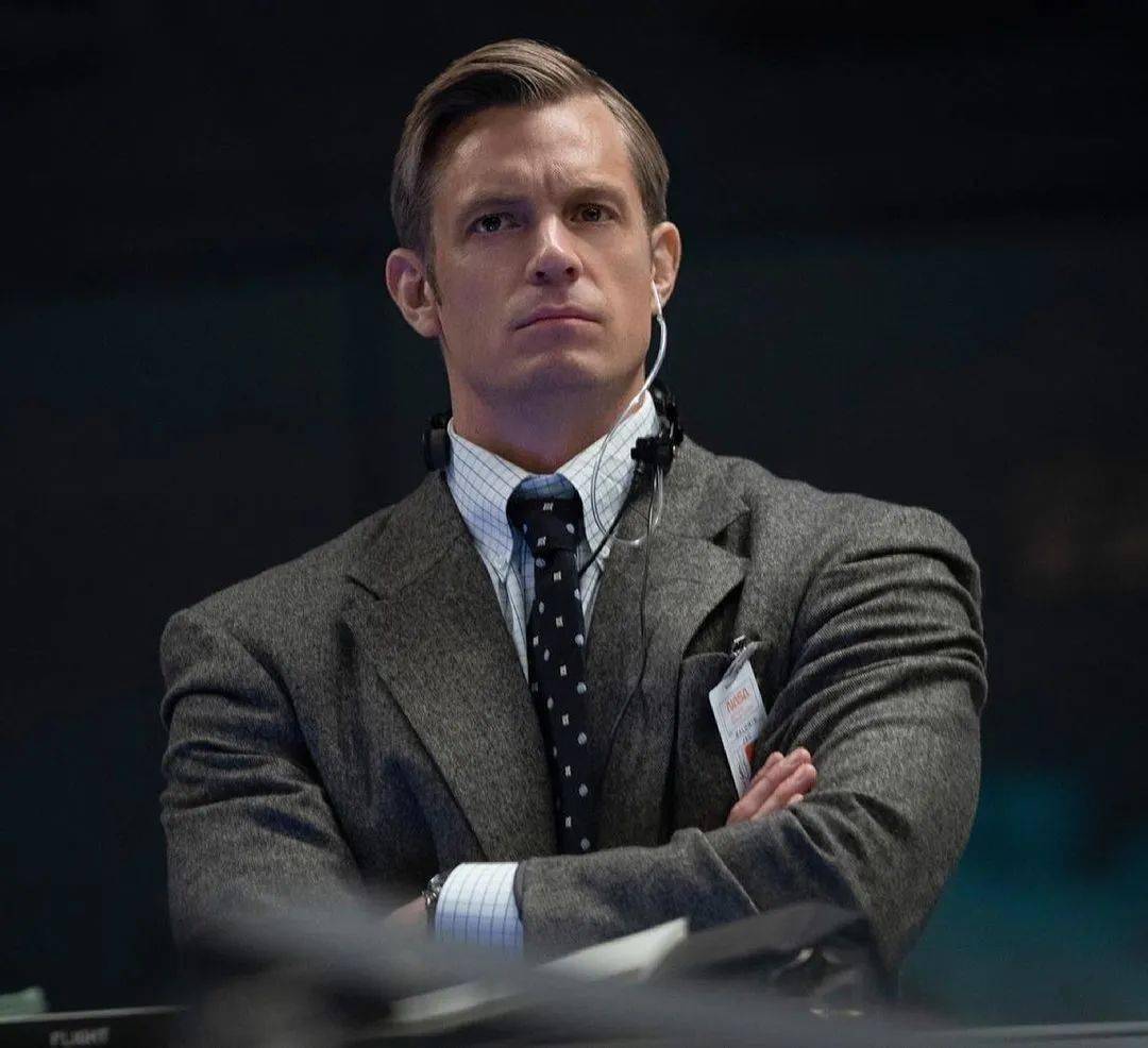 我为我自己感到恶心因我心存嫉妒