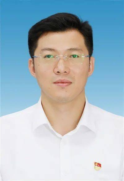 曾乡伟 中共邵武市委常委,纪委书记,监委副主任,代主任 主要简历:曾任