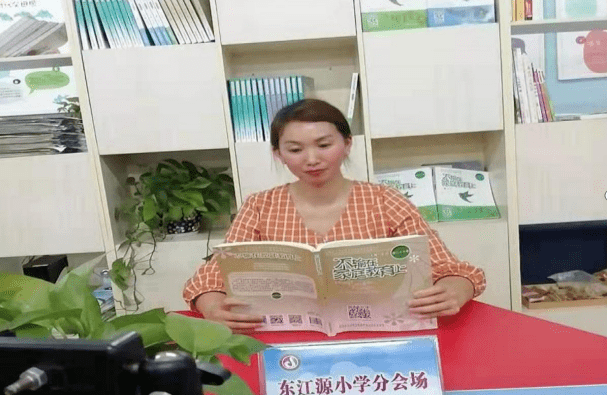 我身边的师德故事安远县东江源小学林春凤春风化细雨润物悄无声