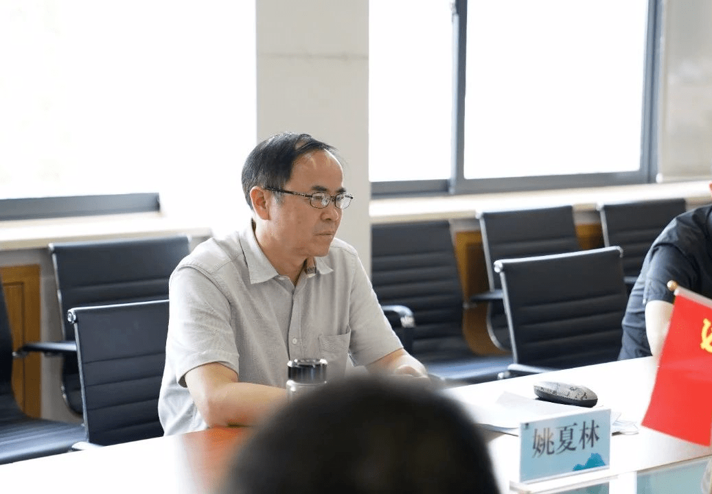 县人大常委会副主任姚夏林一行调研德清县卫生健康工作