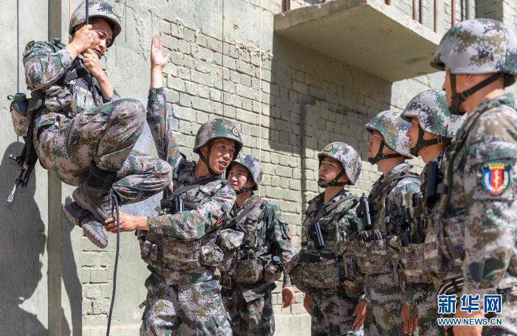 忠誠赤膽鑄尖刀——記陸軍第76集團軍某特戰旅特戰營營長劉近