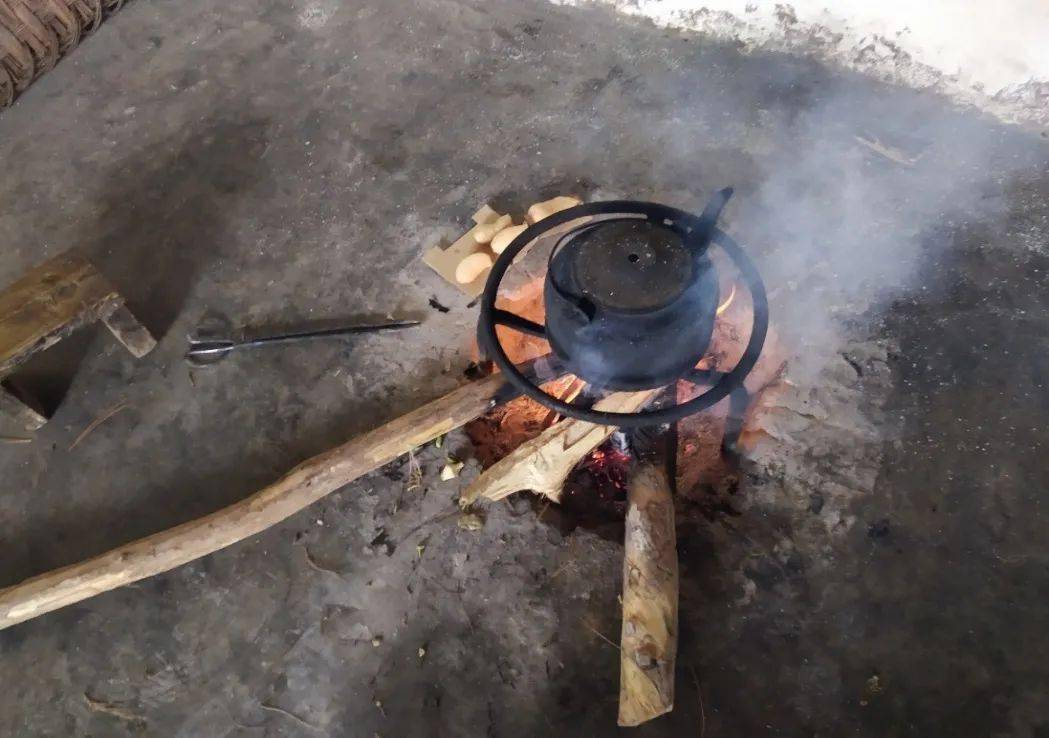 本科田野调查羊坪彝族乡田野日志5彝族人与他们的火塘