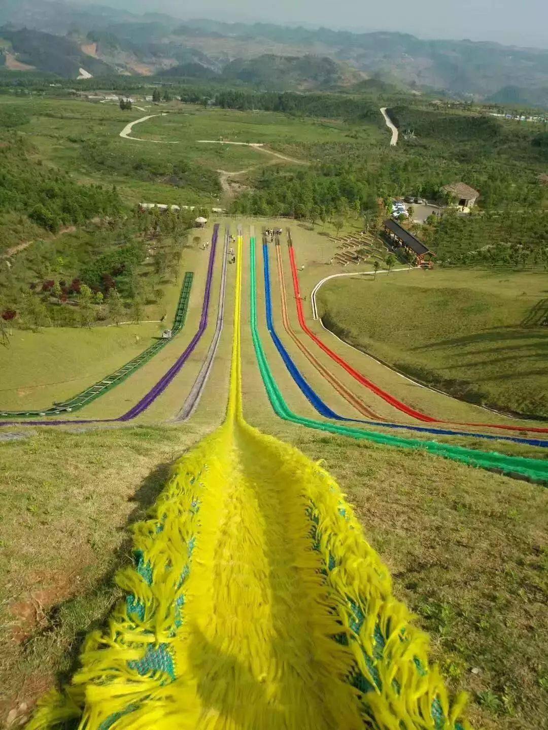 文化鉴赏户外体验为一体山地滑草草原露营成为放马坪高山草原景区