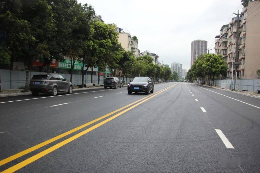 雙向四車道敞跑裴城路文忠街至杭州路段通車