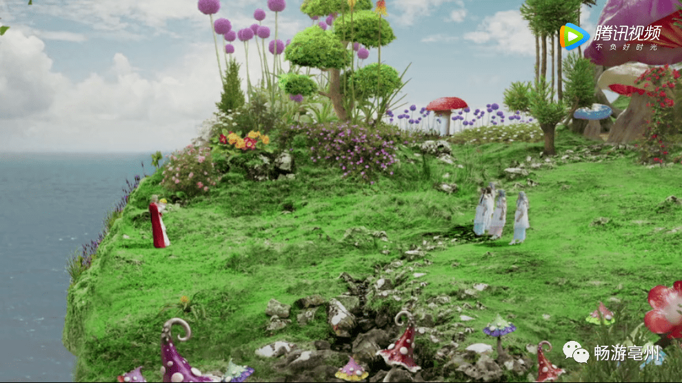 到人类世界,找寻真爱之源,最终收获亲情,友情,爱情三种真爱之源的故事