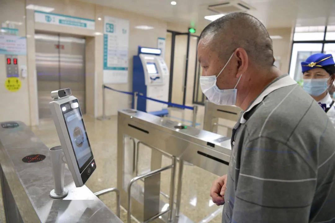 "刷脸"过道闸进病区,金华市中心医院病区管理插上信息化翅膀