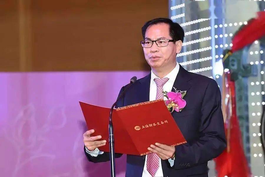 67茂名第一富豪坐拥全国6000家药店身价327亿中垌也有他家的店