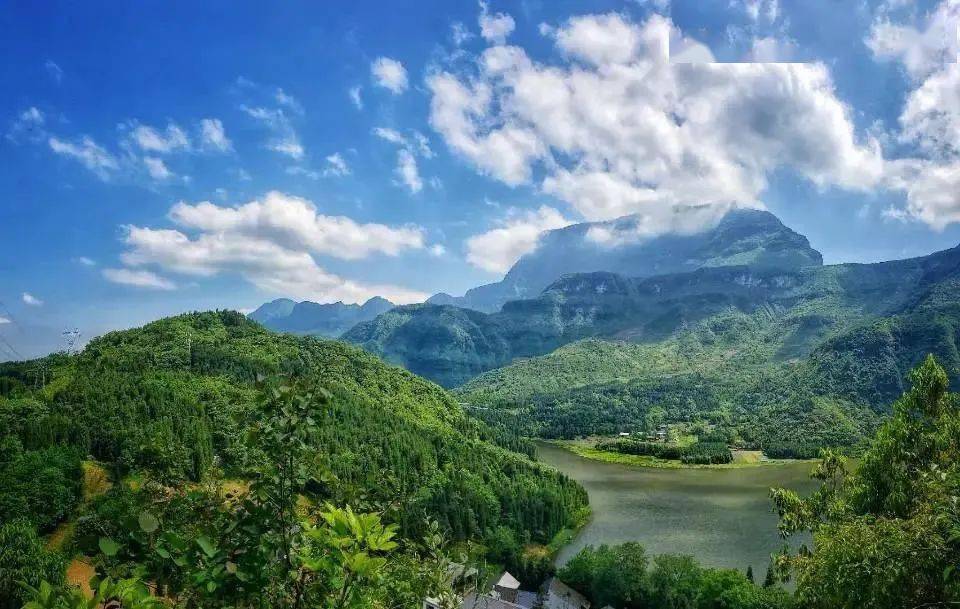 不收门票的世界级风景就在乐山山环水绕又凉快