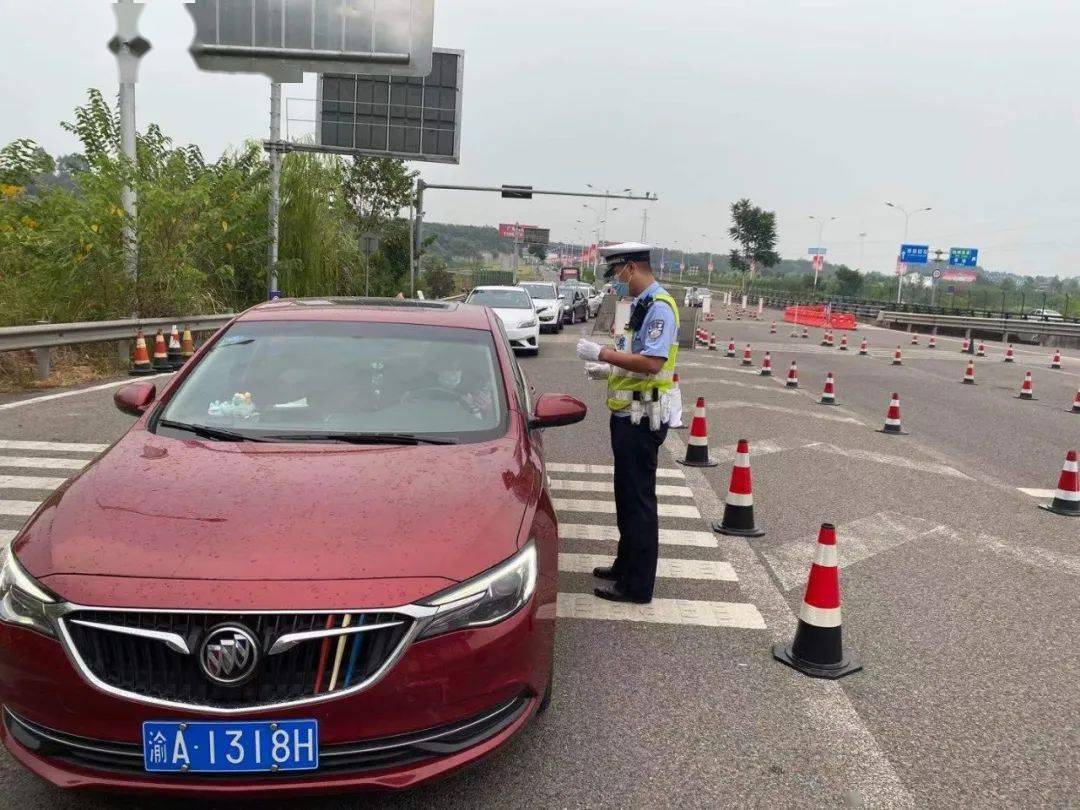 01 江津设置疫情防控检查点 江津在入津的高速路口和国省县道等都 