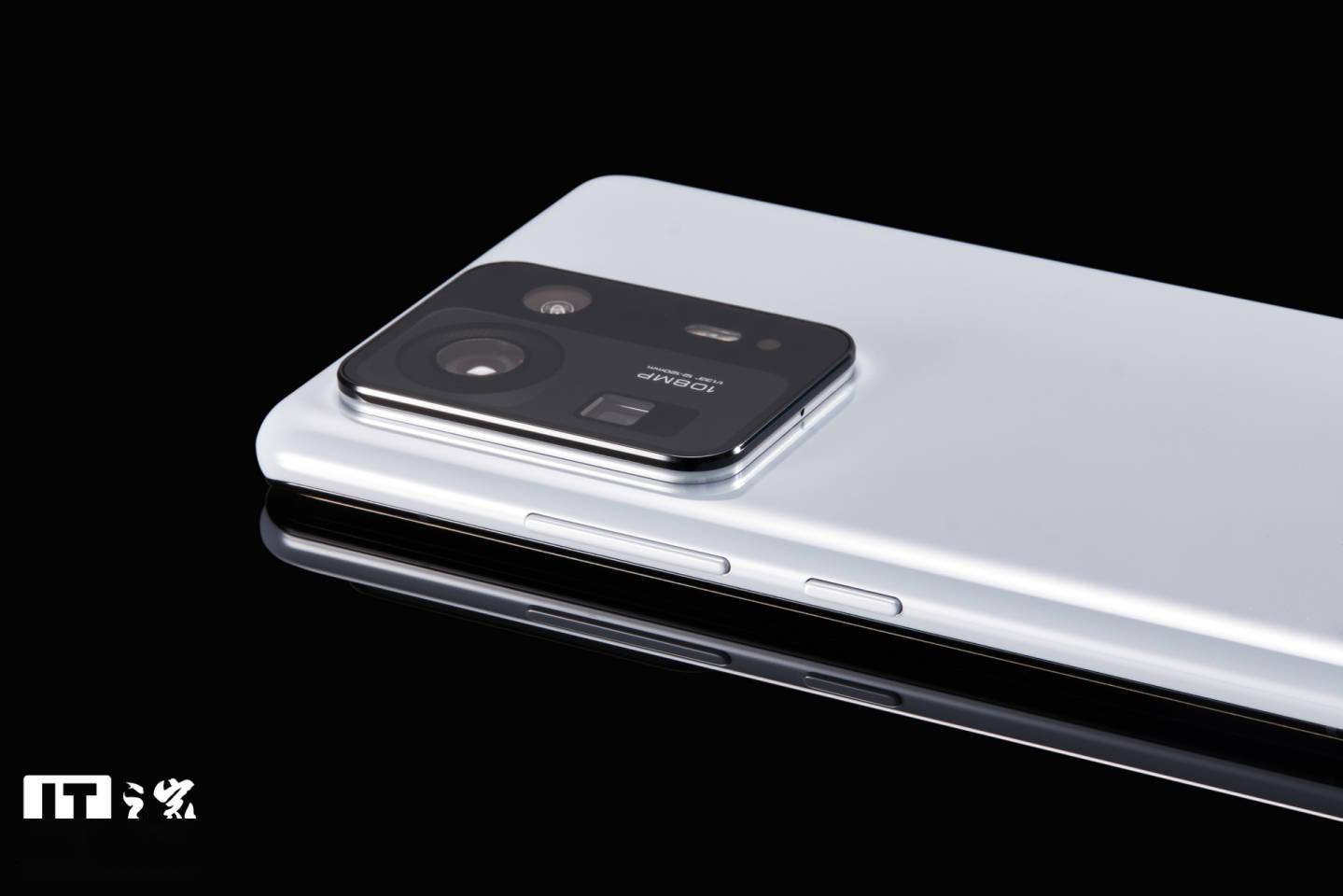it之家开箱小米mix4手机图赏温润全陶瓷机身