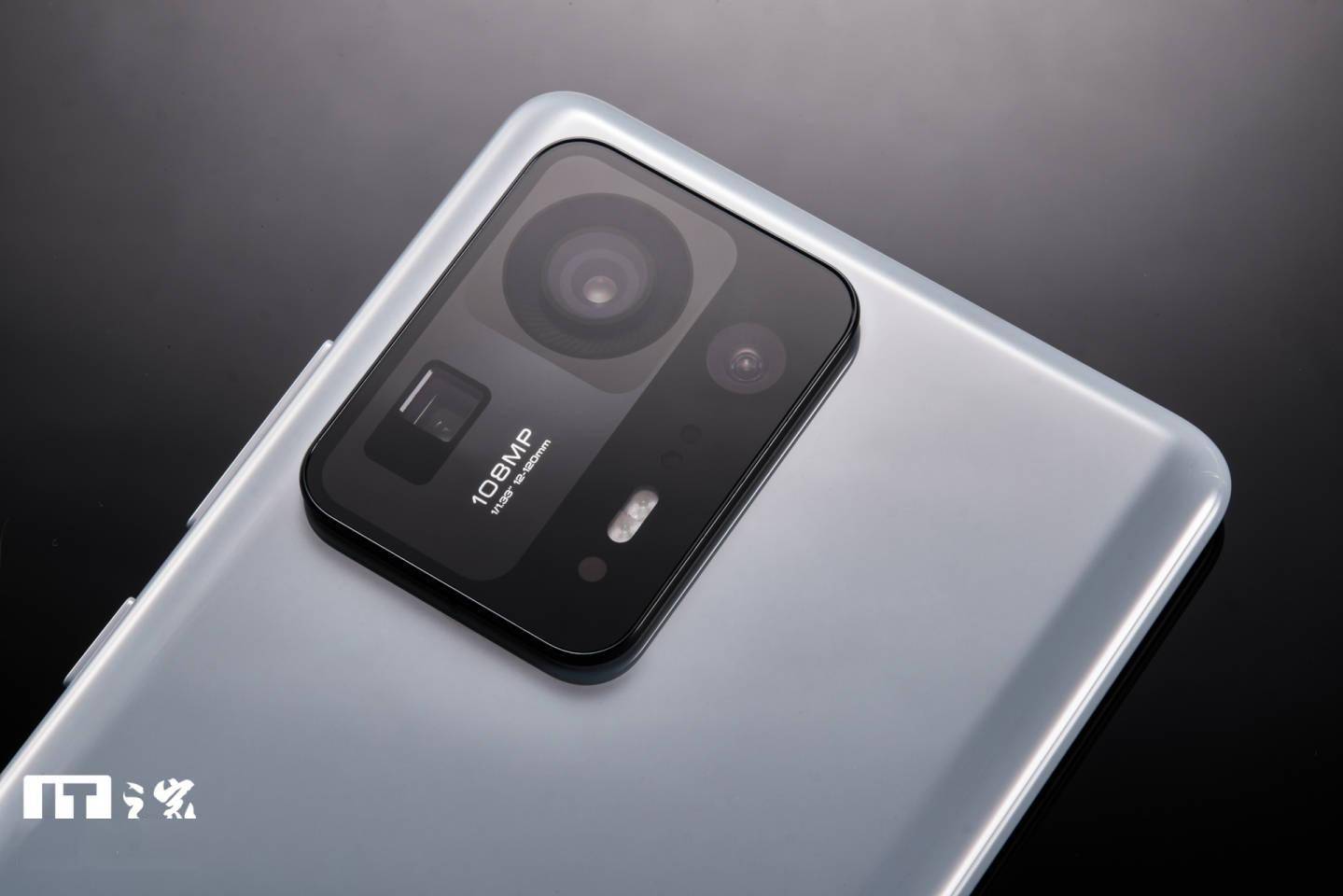 it之家开箱小米mix4手机图赏温润全陶瓷机身