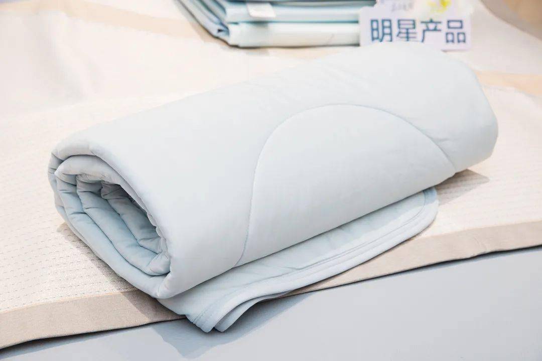 产品|成都人冲冲冲！5折雅诗兰黛，100+购女装！乐天8周年宠粉来啦！