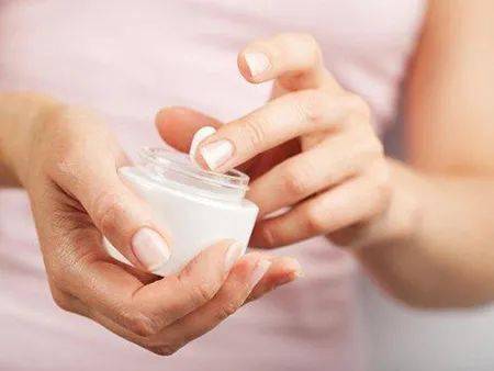 皮肤干燥怎么做灌肤 46d9bde95c2b40518b84d9cc899fe495.jpeg