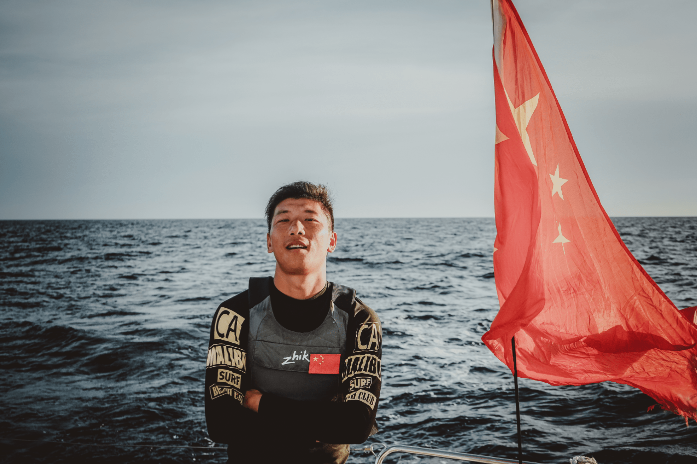 一人孤帆海漂三年平安回国韩船长携手小龙坎食品献礼粉丝