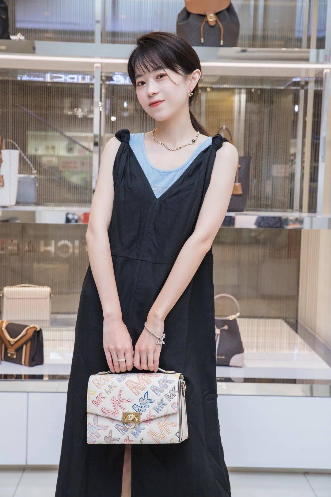 产品|成都人冲冲冲！5折雅诗兰黛，100+购女装！乐天8周年宠粉来啦！