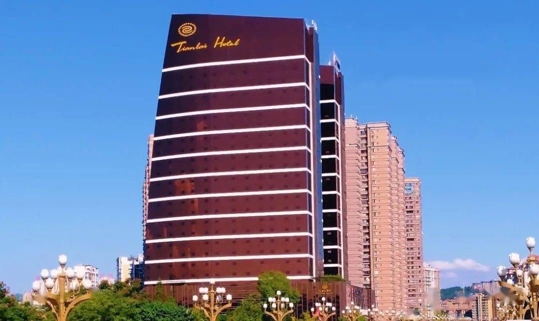 南充地标建筑天来酒店整体打包出售,标价3.5亿!