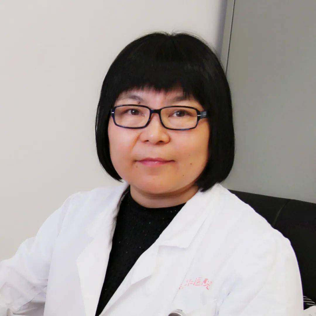 刘苓霜,龙华医院肿瘤科副主任兼肿瘤六科主任,主任医师,博士生导师