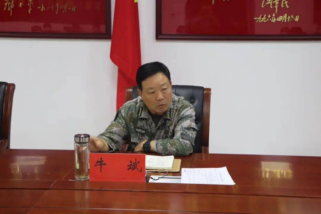 鹤壁军分区司令员牛斌,副市长罗锴,军分区副司令员朱宝红,动员处处长