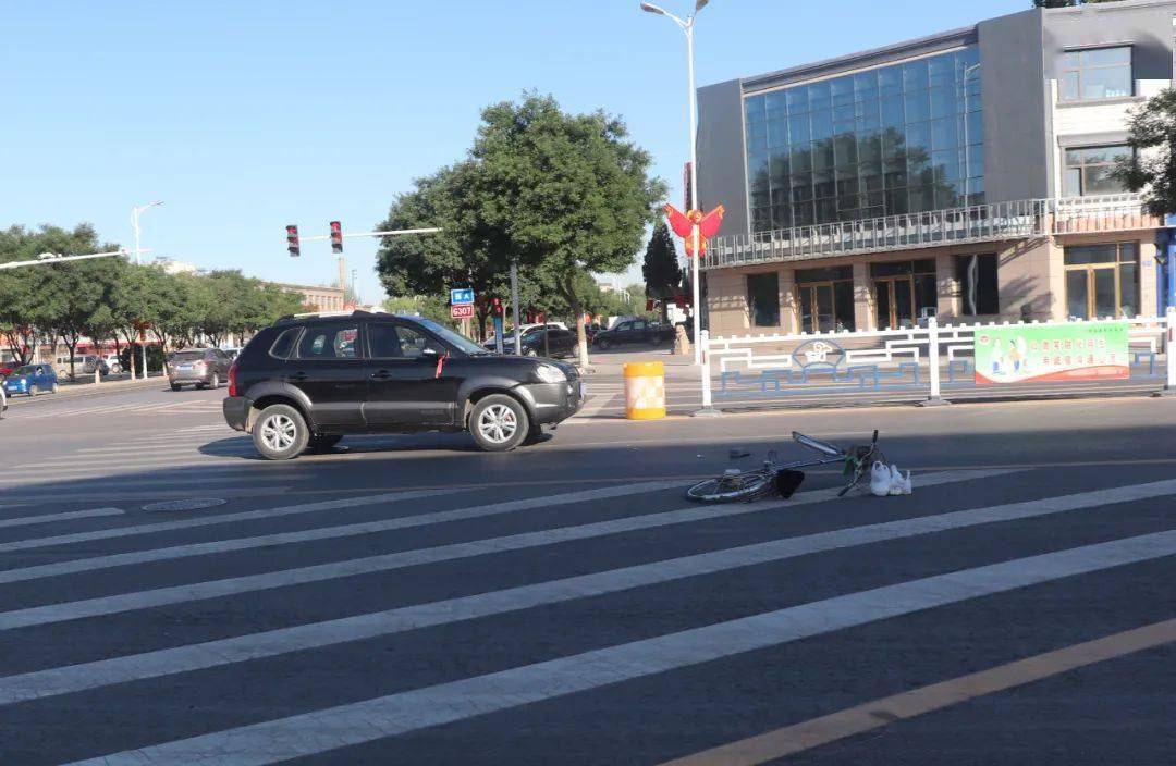 盐池男子无证驾驶与自行车相撞后逃逸自行车驾驶人经抢救无效死亡