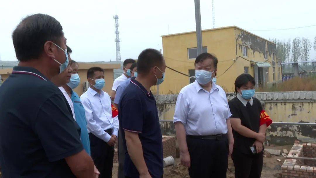 祁文华莅卫调研水污染防治灾后重建工作_卫辉市