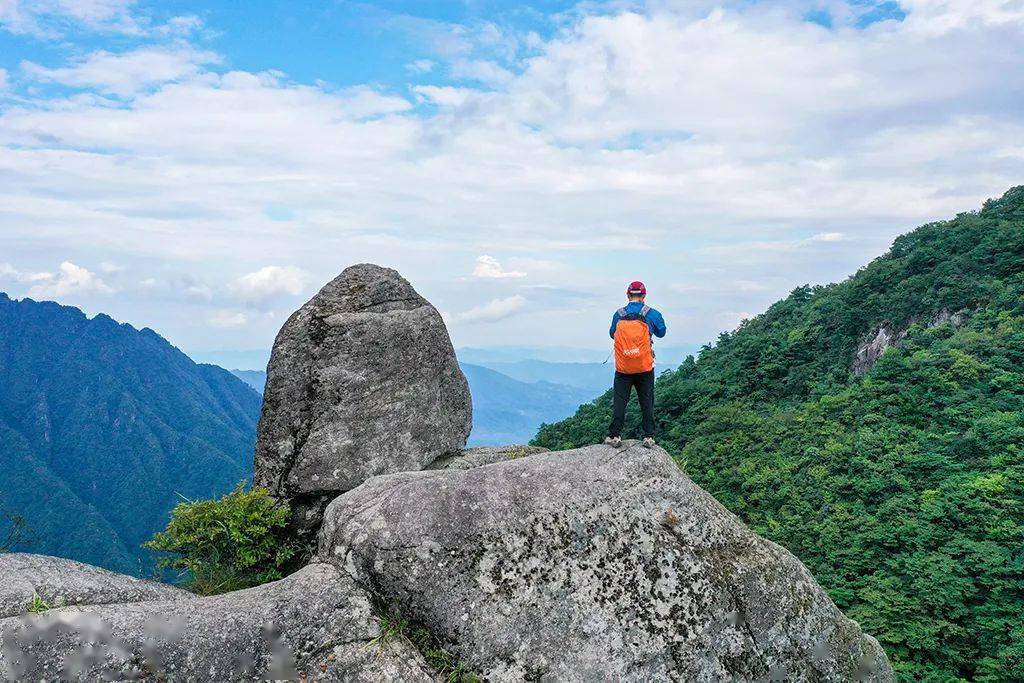 徒箇中國江西武功山羊獅慕輕裝徒步華東朝聖之路