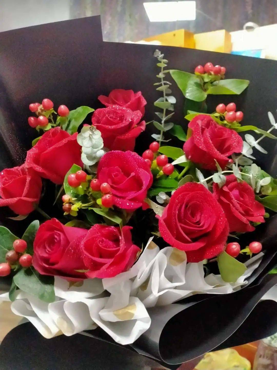 七夕的玫瑰,我们都替你准备好啦!鲜花礼盒全城配送!