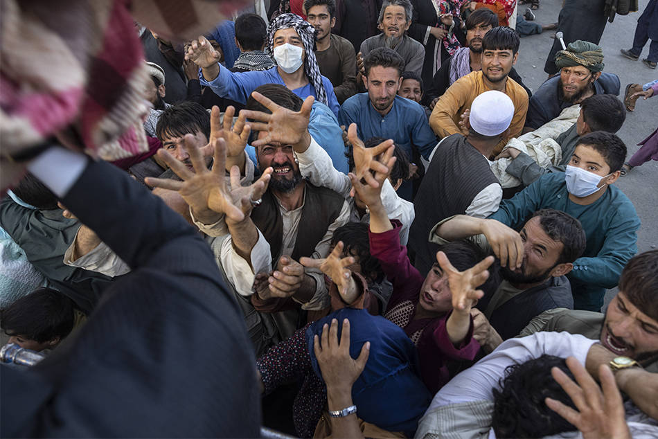 图集为了活命只能逃阿富汗难民流离失所艰难寻求庇护