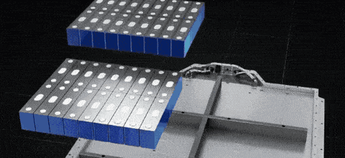 普通电池包是由模组组成,每个模组包含10个左右电芯.