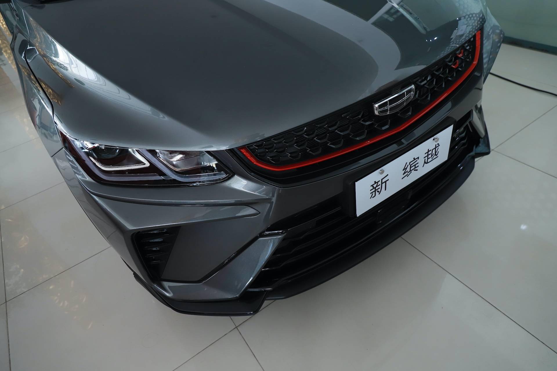 女孩子喜欢手动挡那一定是宝藏女孩吉利新缤越手挡到店实拍